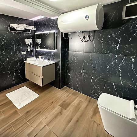 Eden Hotel Tirana Zewnętrze zdjęcie