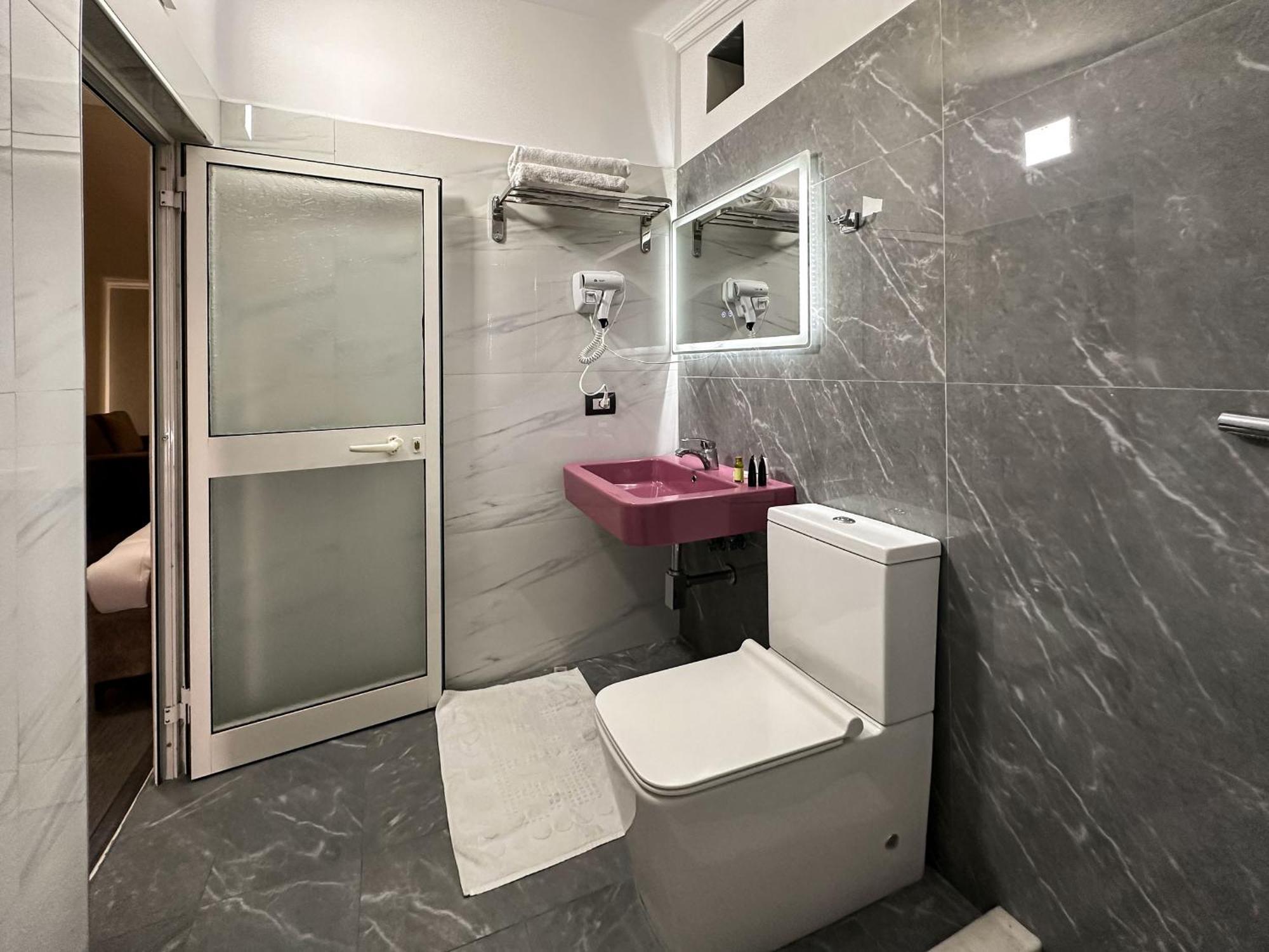 Eden Hotel Tirana Zewnętrze zdjęcie