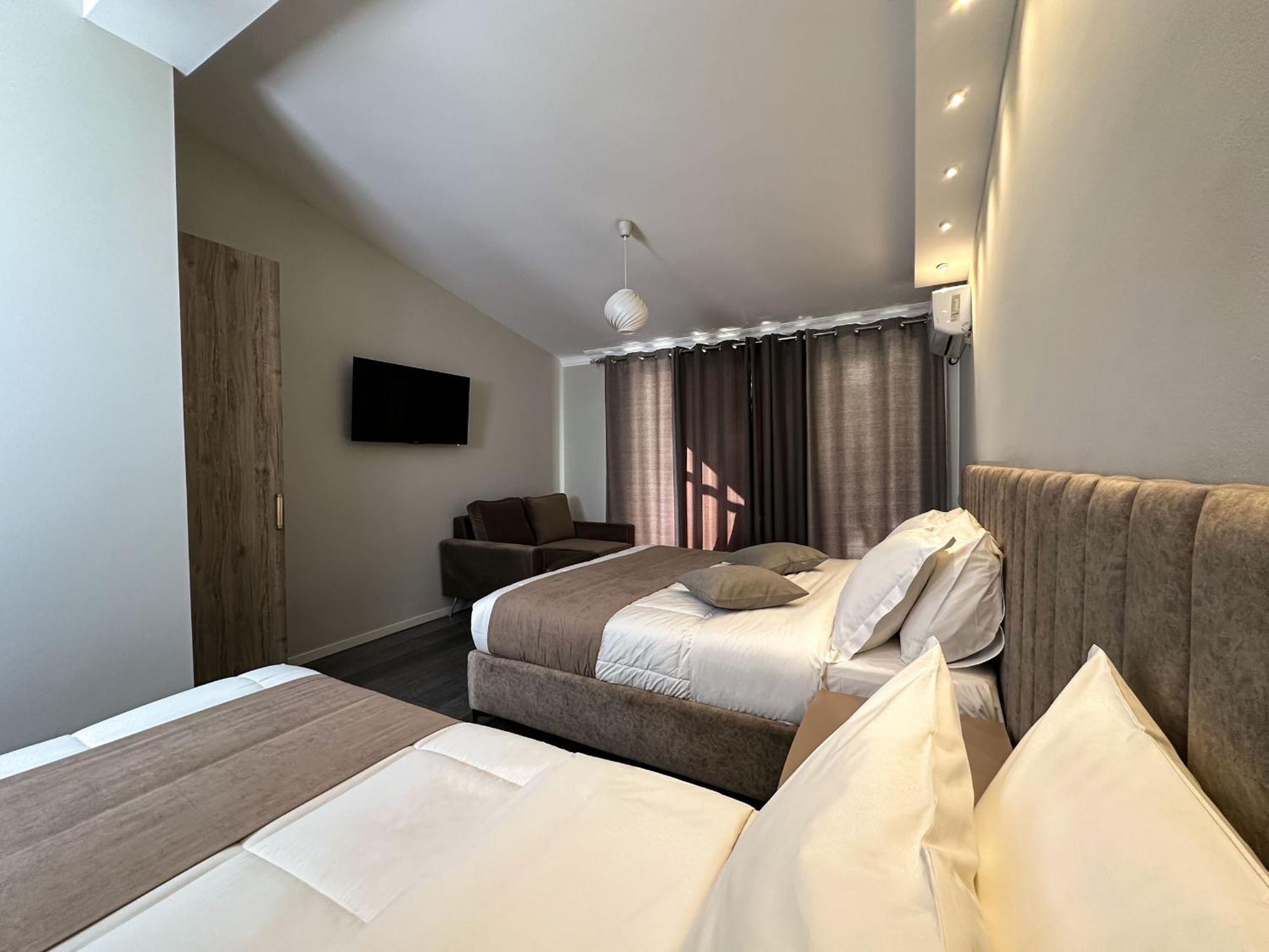 Eden Hotel Tirana Zewnętrze zdjęcie