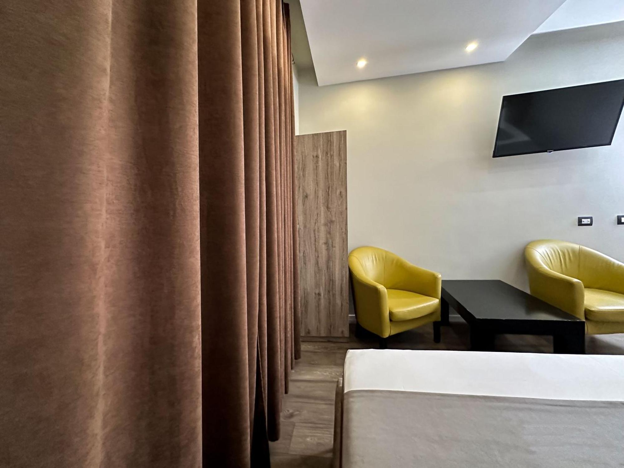Eden Hotel Tirana Zewnętrze zdjęcie