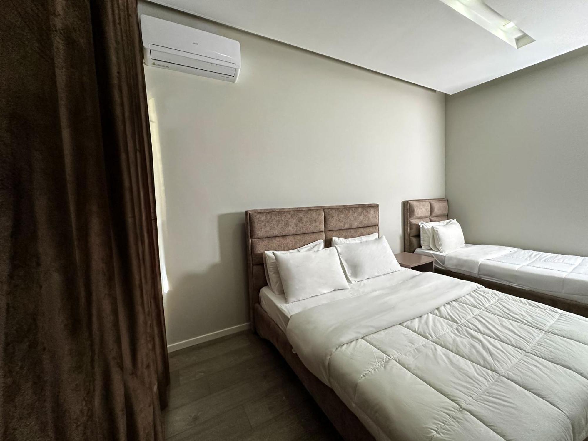 Eden Hotel Tirana Zewnętrze zdjęcie
