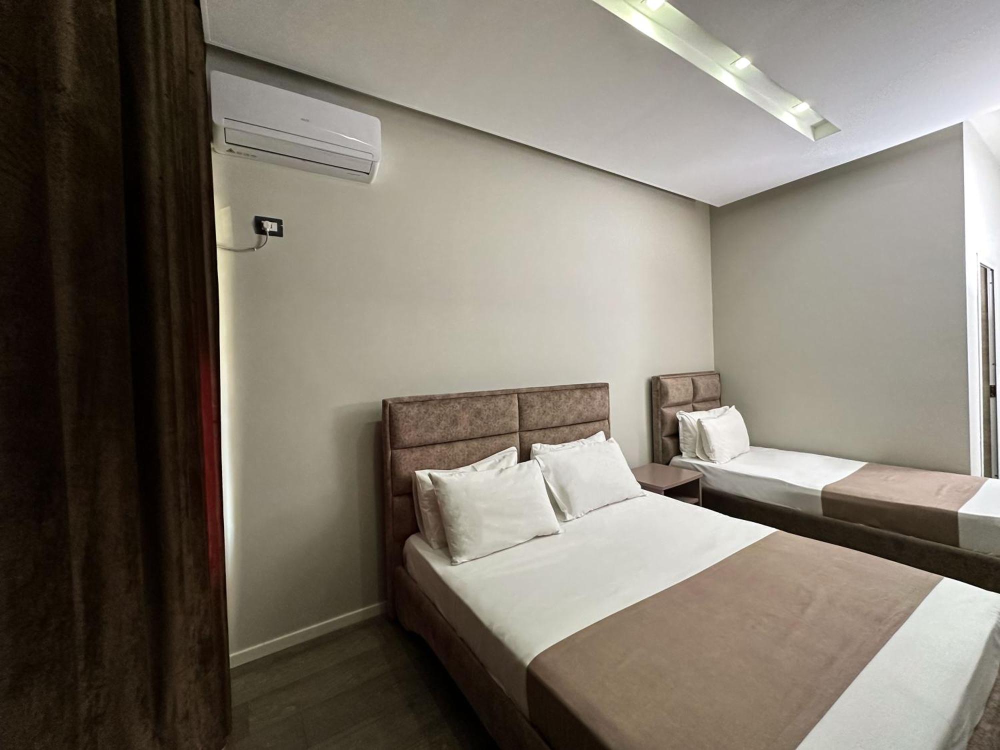 Eden Hotel Tirana Zewnętrze zdjęcie