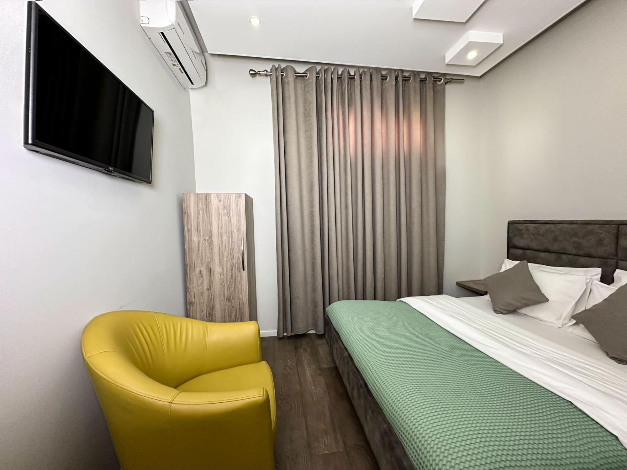Eden Hotel Tirana Zewnętrze zdjęcie